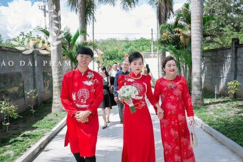 Top 3 lý do cô dâu không thể từ chối áo dài cưới đỏ